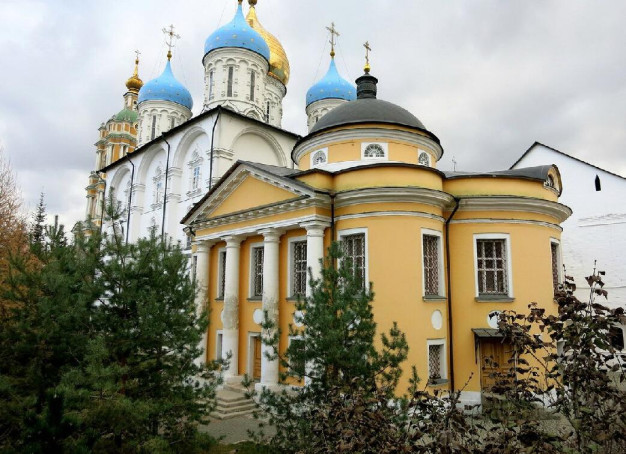 Знаменский храм.