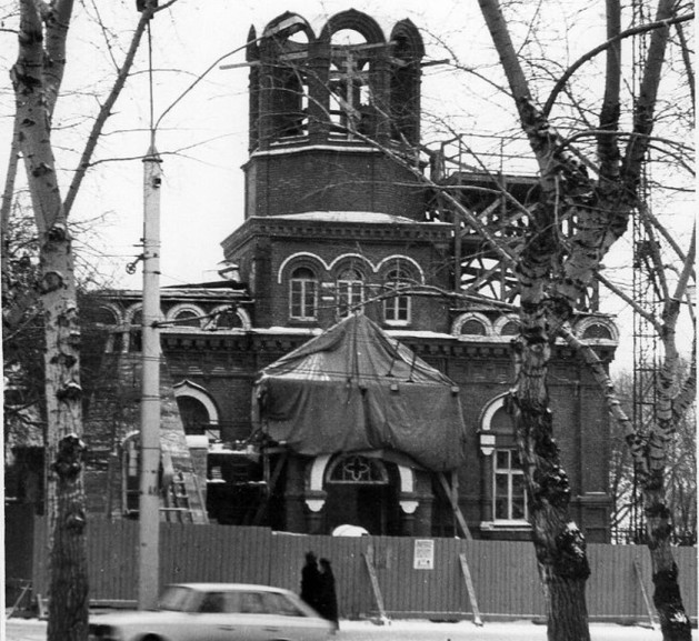 Восстановление Никольского храма в Барнауле в 1993 году